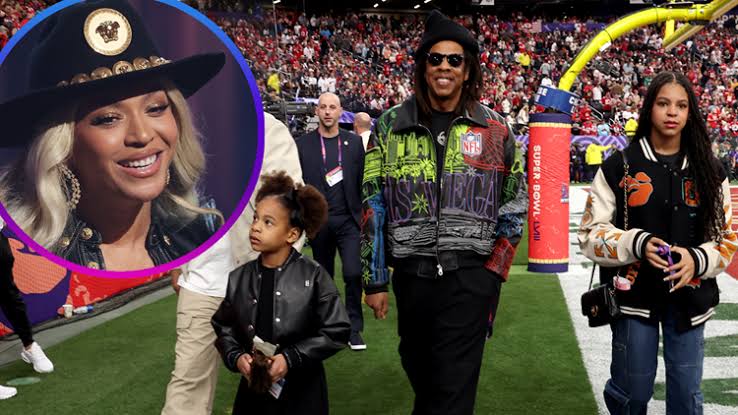 Beyoncé's 7 years old daughter Rumi,steps out with super long hair as she supports big sister Blue Ivy 12 years, on Christmas Day as they stepped out to perform at the NFL Halftime Show...