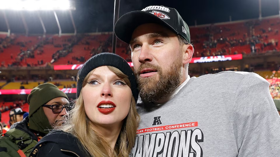 Taylor Swift and Travis Kelce celebrate Super Bowl qualification with a kiss