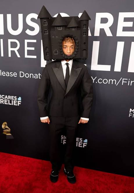 Jaden Smith Wore a Castle on His Head at the 2025 Grammys Jaden Smith proved he was 'King of the Castle' with this red carpet look...