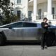 Trump poses with Teslas in front of the White House, the company’s slumping stock climbs...