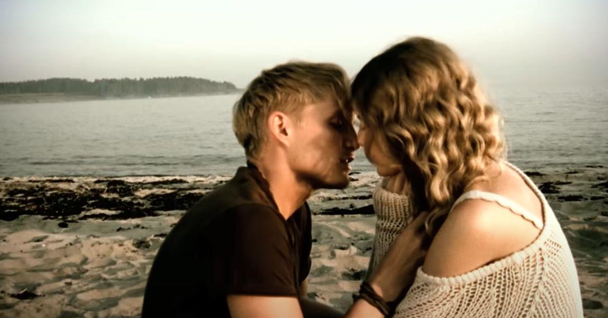 Unbelievable: Internet Erupts as Taylor Swift Allegedly Spotted in “Secret Midnight Meetup” With Viral Mystery Man — Fans Start FBI-Level Investigation